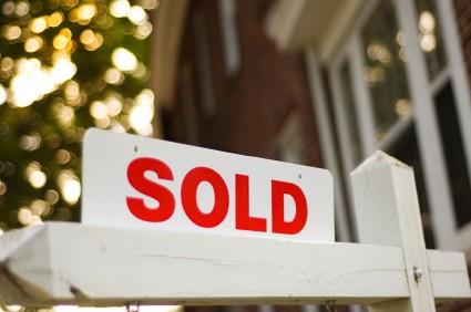 Real Estate Outlook: Existing Homes Sales and Prices Rise